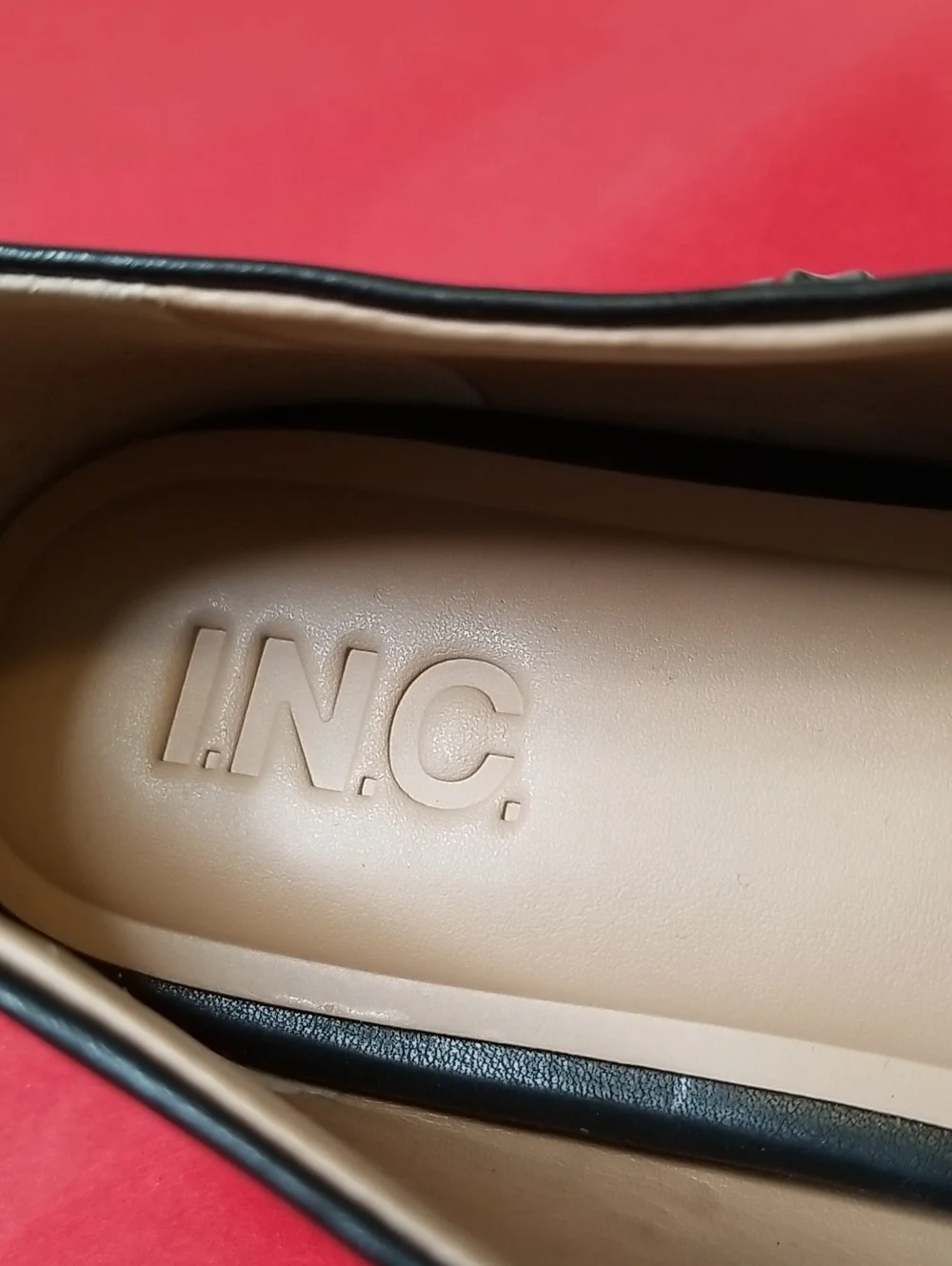 I.N.C. womens slip on flats size 8.5 embellished w/gold/silver discs EUC